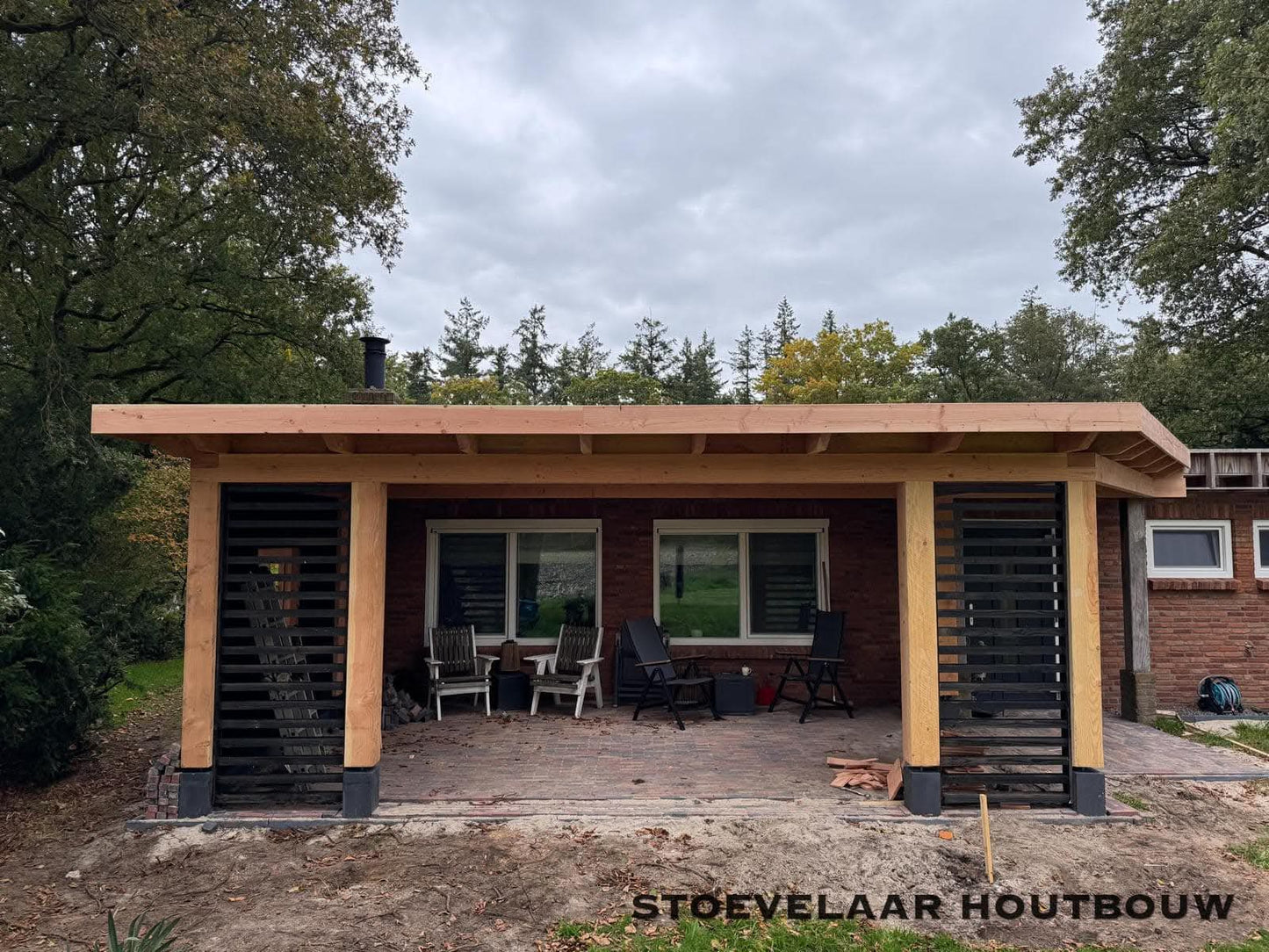 DOUGLAS AANBOUW MET LICHTSTRAAT