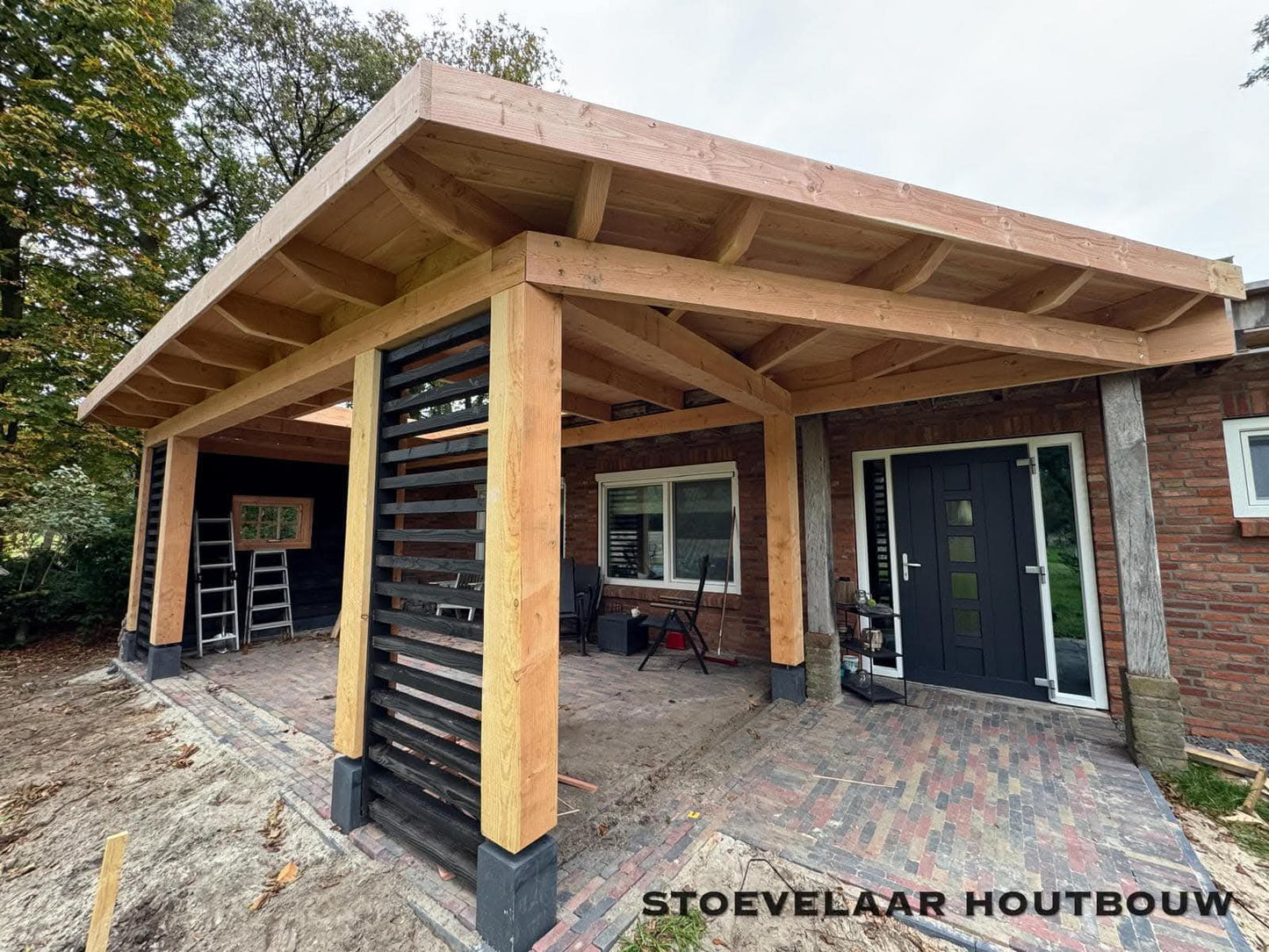 DOUGLAS AANBOUW MET LICHTSTRAAT