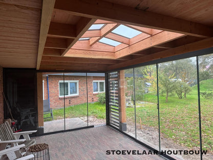 DOUGLAS AANBOUW MET LICHTSTRAAT