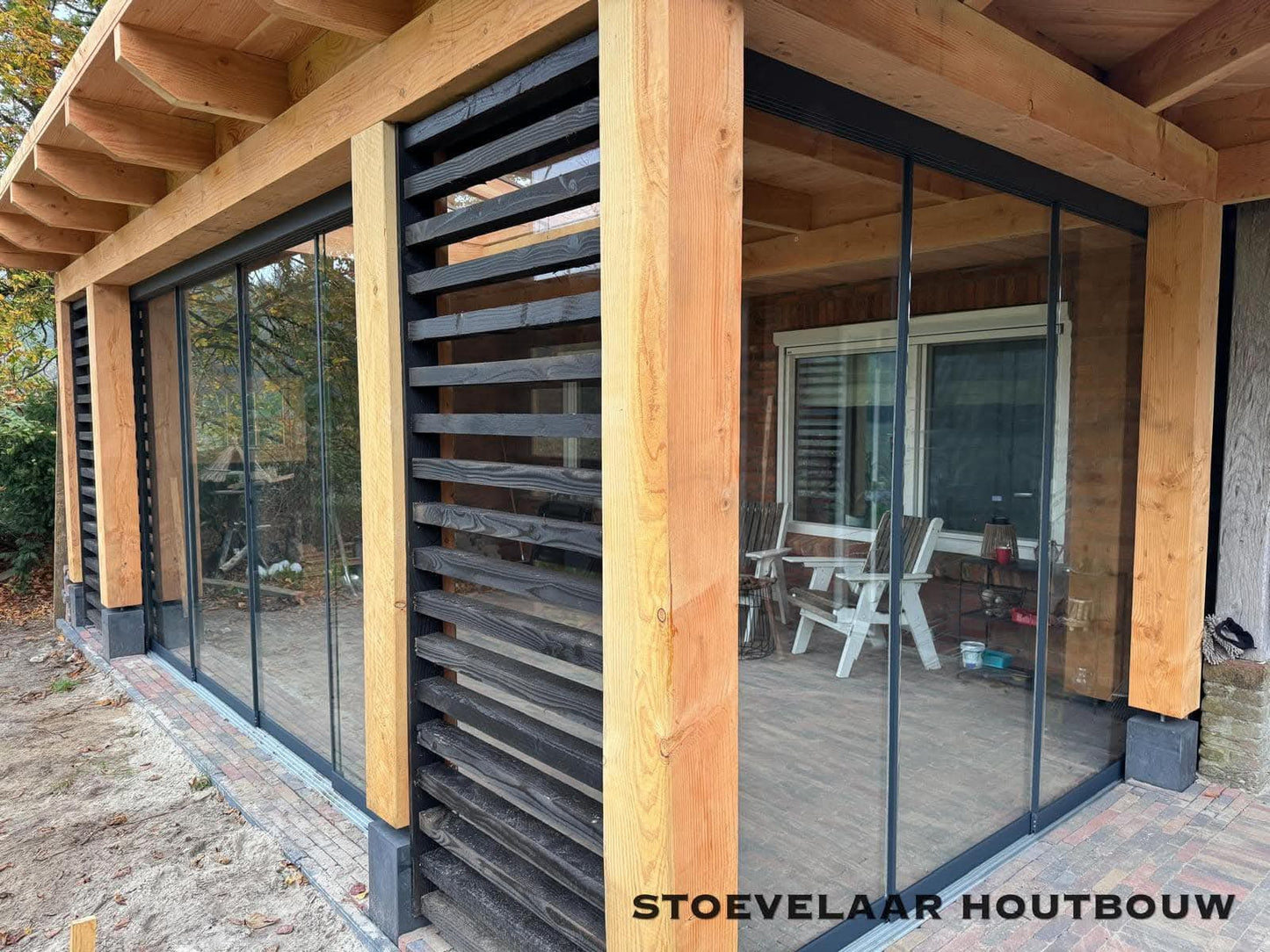 DOUGLAS AANBOUW MET LICHTSTRAAT