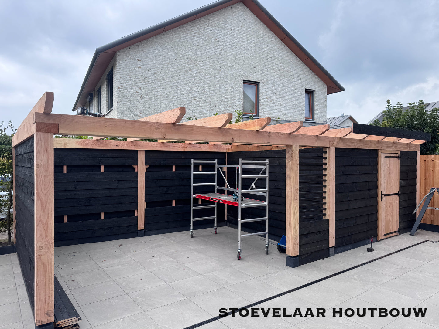 Douglas buitenverblijf met opbergruimte DELUXE